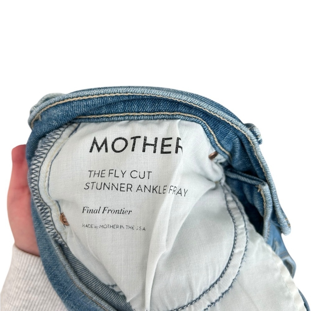 MOTHER The Fly Cut Stunner Ankle Fray Jean - Light Wash Denim - Size 24 - Picture 12 of 13